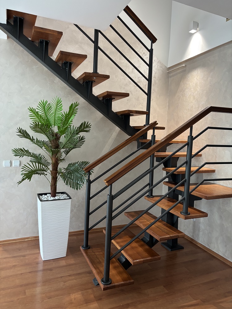 Šestosoban stan u Mladenovcu 133 m2.Dupleks.